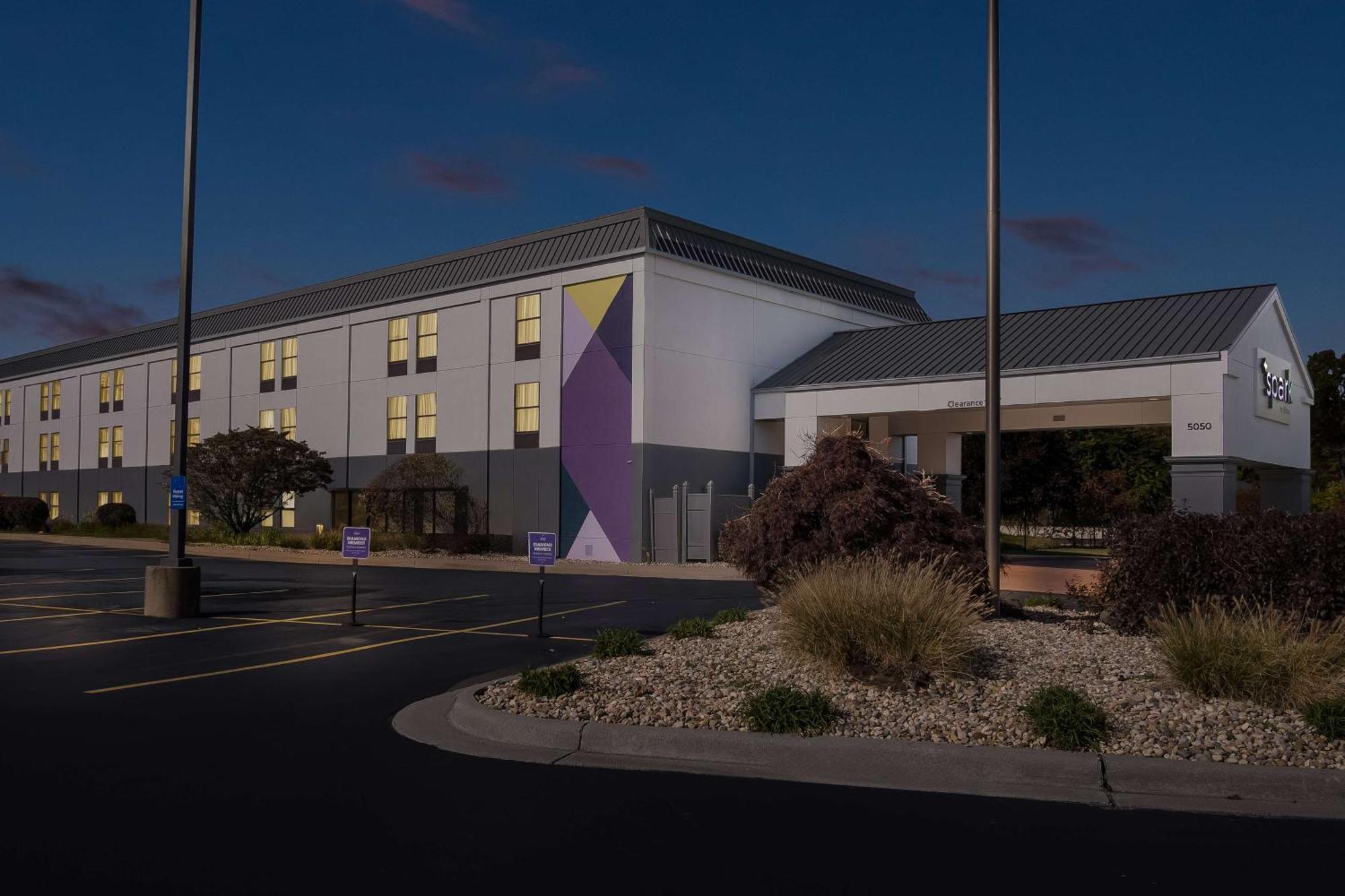 Surestay Plus Hotel By Best Western Stevensville St Joseph Exterior photo